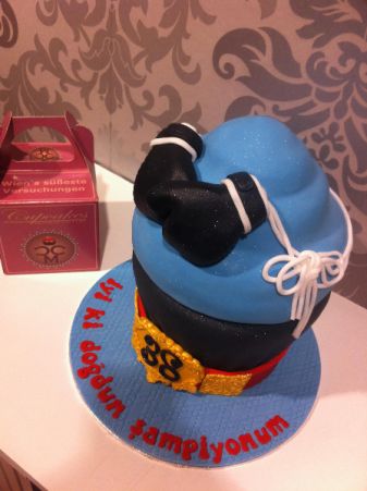riesen-cupcake-boxer.jpg