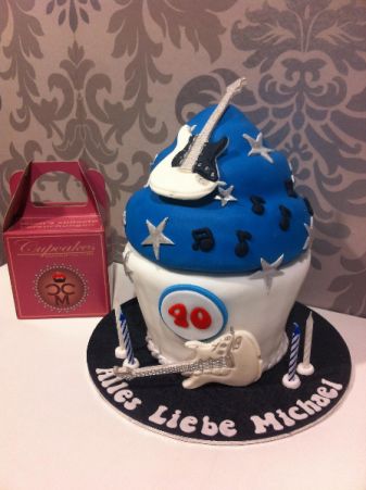 riesen-cupcake-musik.jpg