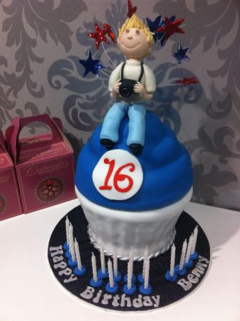 riesen-cupcakes-zuckerfigur.jpg