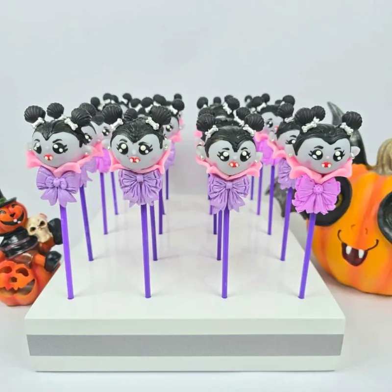 Halloween Cakepop Mrs Dracula