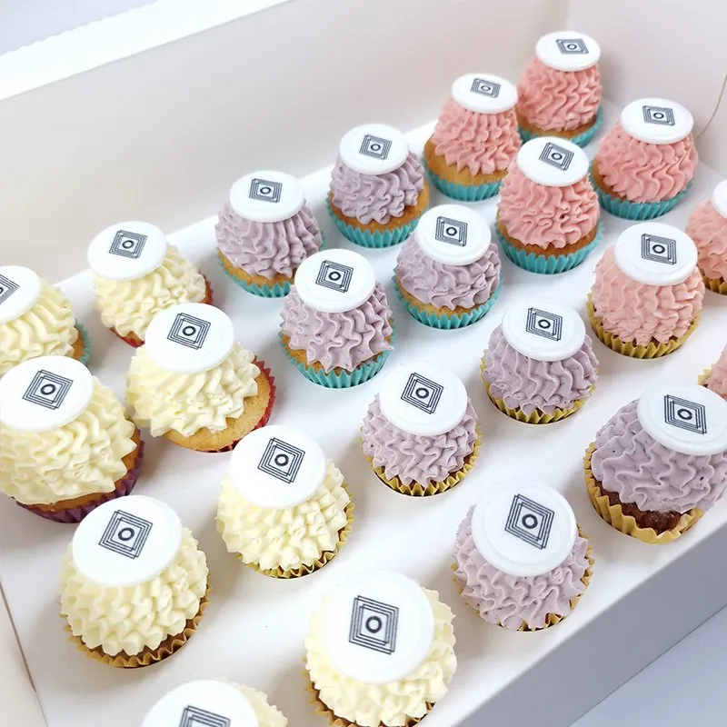 Mini Cupcakes mit Logo